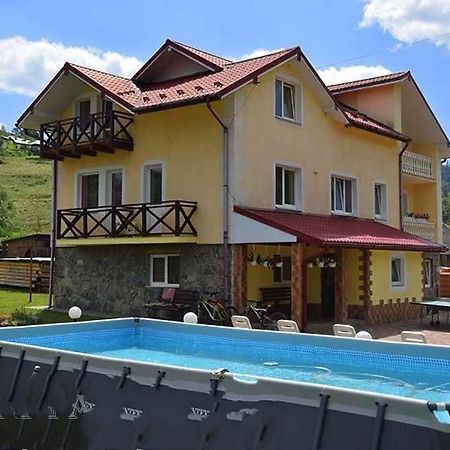 Hotel Karpatskyi Maetok Slavske Esterno foto