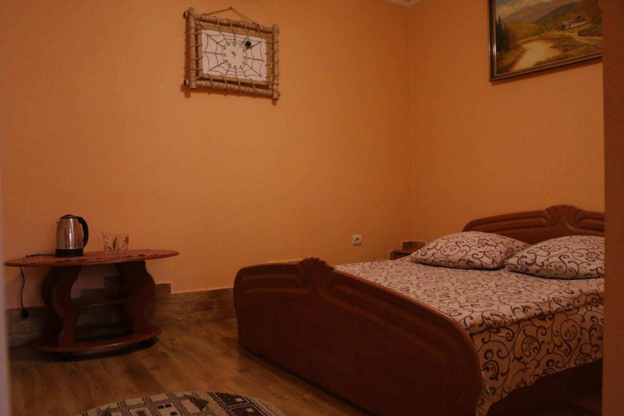 Hotel Karpatskyi Maetok Slavske Esterno foto