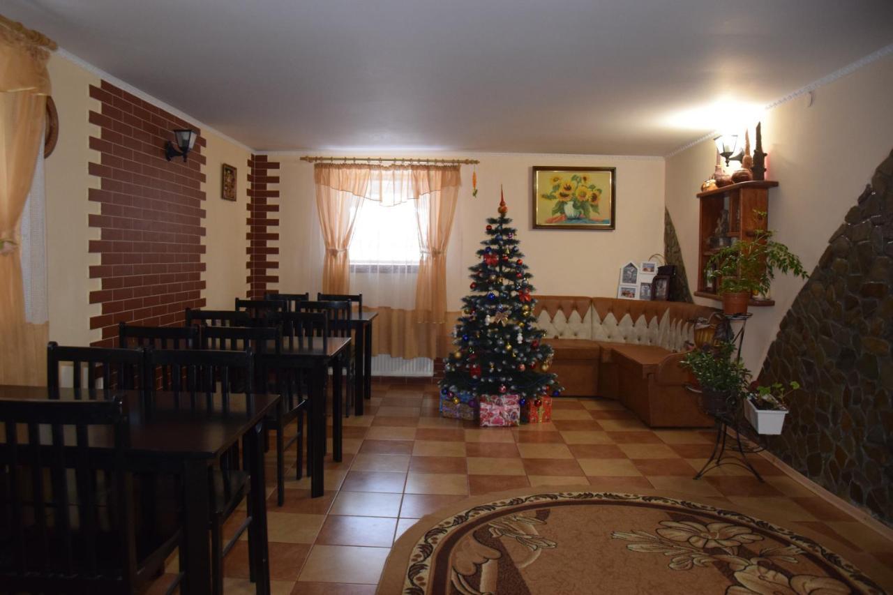 Hotel Karpatskyi Maetok Slavske Esterno foto
